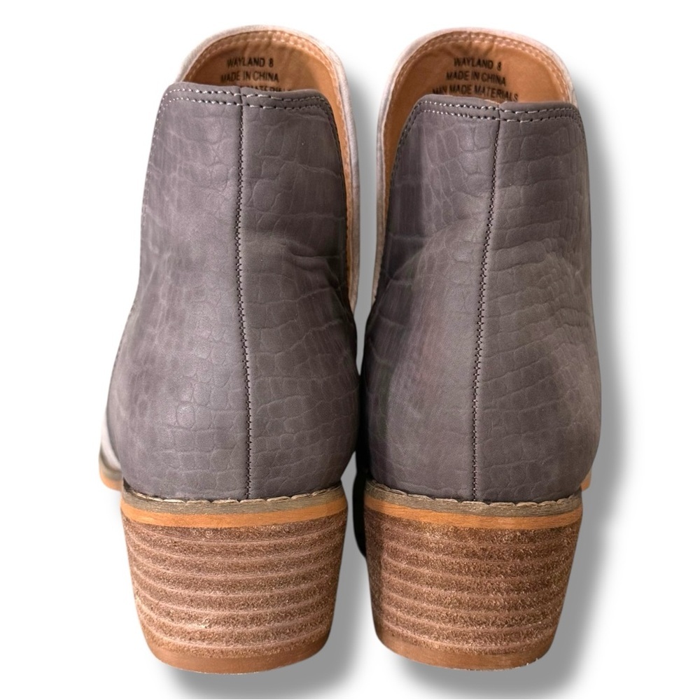 NWOT Boutique by Corky’s Size 8 Wayland 2-Tone Gray Slip-on Booties - Picture 5 of 9
